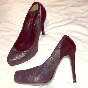 Black & Silver Stiletto Platform Pumps BCBG 9B/39